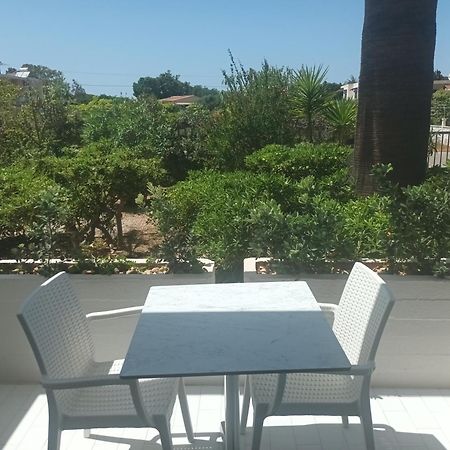 Cathrin Suites Stavrós Екстериор снимка