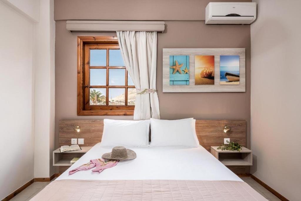 Cathrin Suites Stavrós Екстериор снимка